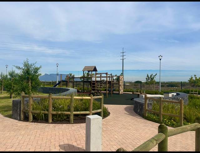 4 BEDROOM HOUSE FOR SALE IN SANDOWN
